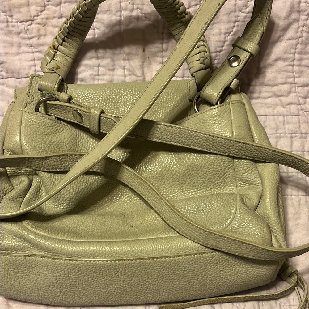 Elizabeth and James Elegant Cream Leather Handbag - Picture 5 of 10